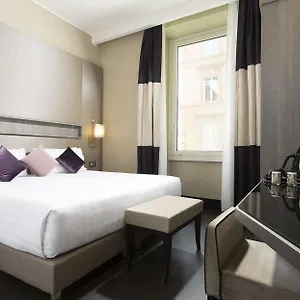 Hotel Life ****